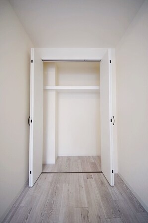 CRESCENT COURTの物件内観写真